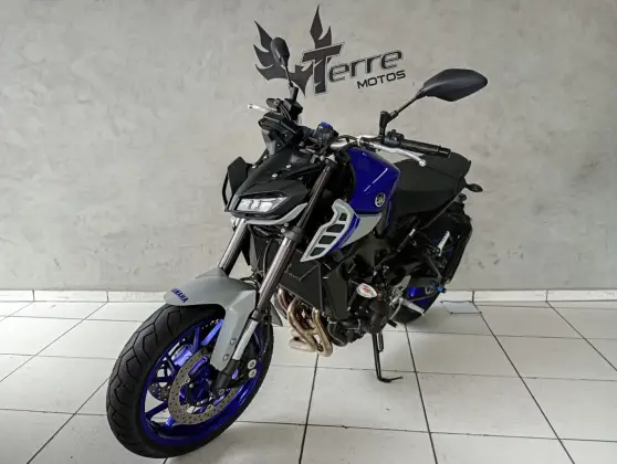 YAMAHA MT-09 