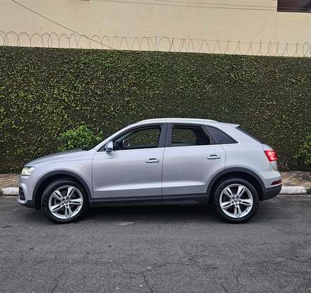 AUDI-Q3-2017