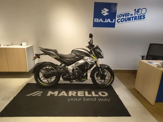 BAJAJ DOMINAR NS400Z BAJAJ DOMINAR NS400Z