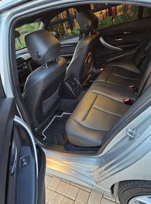 BMW-320i-2018