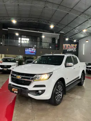 CHEVROLET S10 2.8 HIGH COUNTRY 4X4 CD 16V TURBO DIESEL 4P AUTOMÁTICO