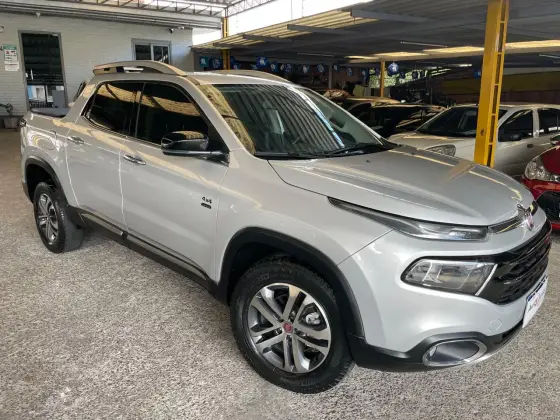 FIAT TORO 2.0 16V TURBO DIESEL VOLCANO 4WD AT9