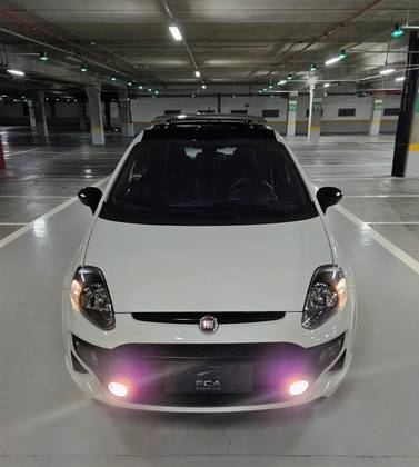FIAT PUNTO 1.8 BLACKMOTION 16V FLEX 4P MANUAL