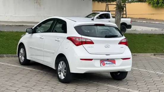 HYUNDAI-HB20-2017