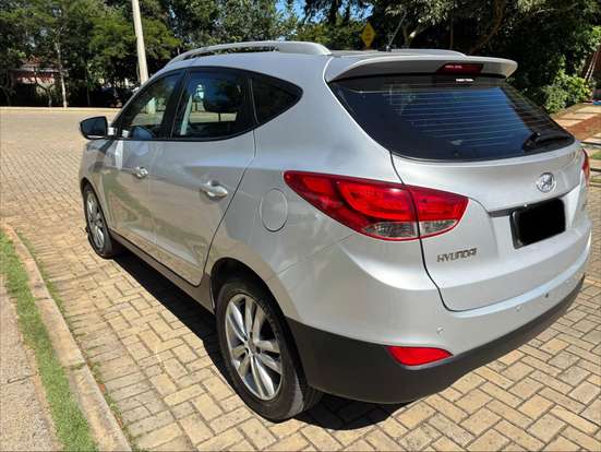 HYUNDAI-IX35-2.0 MPFI GLS 4X2 16V GASOLINA 4P AUTOMÁTICO HYUNDAI-IX35-2011