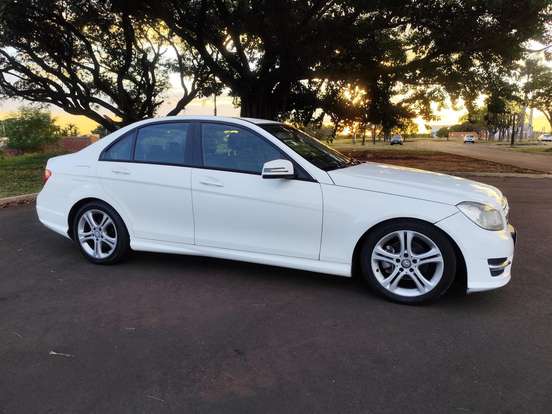 MERCEDES-BENZ-C 180-1.6 CGI SPORT 16V TURBO GASOLINA 4P AUTOMÁTICO MERCEDES-BENZ-C 180-2013