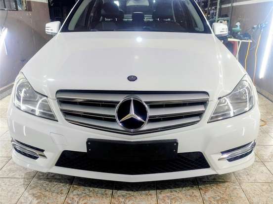 MERCEDES-BENZ-C 180-1.6 CGI SPORT 16V TURBO GASOLINA 4P AUTOMÁTICO MERCEDES-BENZ-C 180-2013