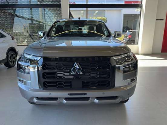 MITSUBISHI-TRITON-2.4 BITURBO DIESEL CD HPE-S 4X4 AUTOMÁTICO MITSUBISHI-TRITON-2026