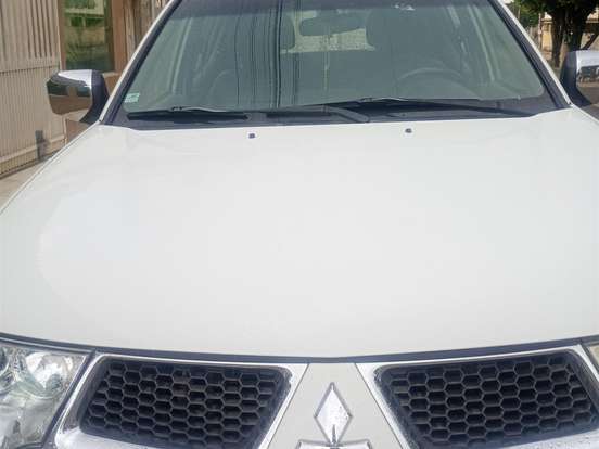 MITSUBISHI-L200 TRITON-3.2 HPE 4X4 CD 16V TURBO INTERCOOLER DIESEL 4P MANUAL MITSUBISHI-L200 TRITON-2013