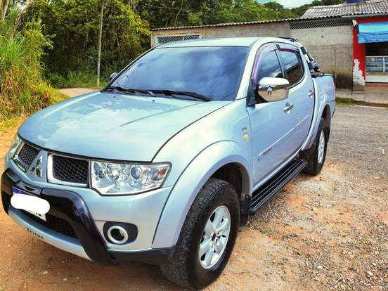 MITSUBISHI-L200 TRITON-3.5 HPE 4X4 CD V6 24V FLEX 4P AUTOMÁTICO MITSUBISHI-L200 TRITON-2013