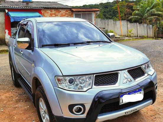 MITSUBISHI-L200 TRITON-3.5 HPE 4X4 CD V6 24V FLEX 4P AUTOMÁTICO MITSUBISHI-L200 TRITON-2013