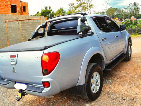 MITSUBISHI-L200 TRITON-3.5 HPE 4X4 CD V6 24V FLEX 4P AUTOMÁTICO MITSUBISHI-L200 TRITON-2013