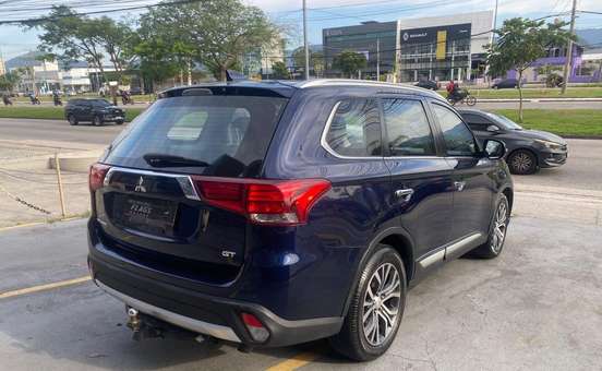 MITSUBISHI-OUTLANDER-2017