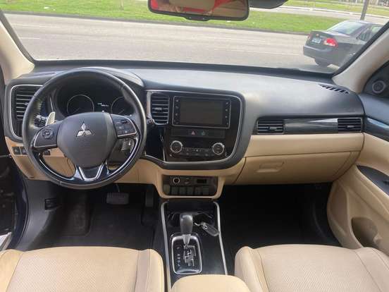 MITSUBISHI-OUTLANDER-2017