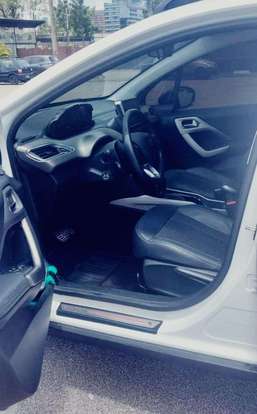 PEUGEOT-2008-2021