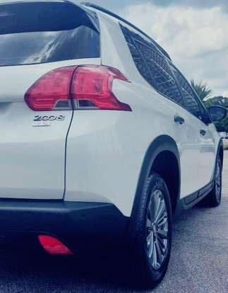 PEUGEOT-2008-2021