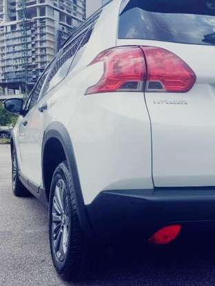 PEUGEOT-2008-2021