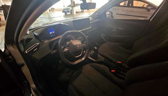 PEUGEOT-208-2022