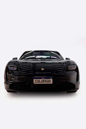 PORSCHE-TAYCAN-2020