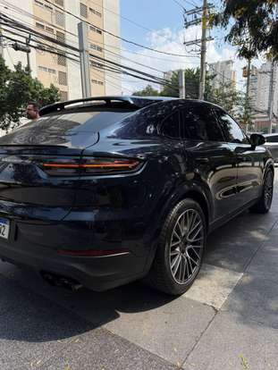 PORSCHE-CAYENNE-2023