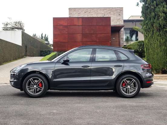 PORSCHE-MACAN-2017