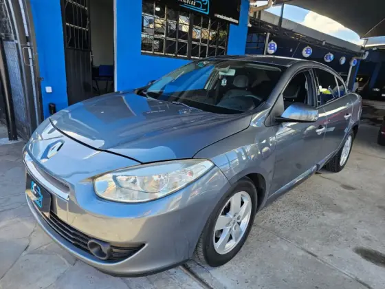 RENAULT FLUENCE 2.0 DYNAMIQUE 16V FLEX 4P AUTOMÁTICO