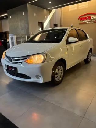 TOYOTA ETIOS 1.5 X SEDAN 16V FLEX 4P AUTOMÁTICO