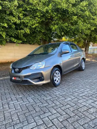 TOYOTA ETIOS 1.5 XLS SEDAN 16V FLEX 4P AUTOMÁTICO