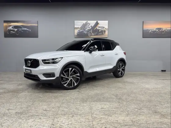 VOLVO XC40 1.5 T5 RECHARGE R-DESIGN GEARTRONIC