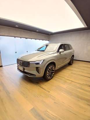 VOLVO-XC90-2025
