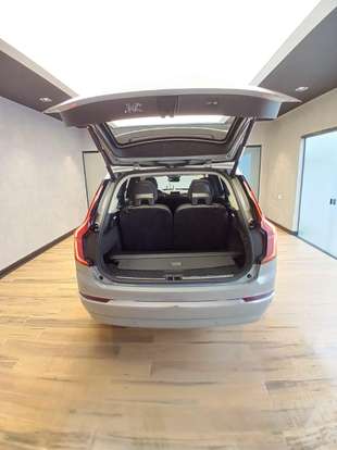 VOLVO-XC90-2025