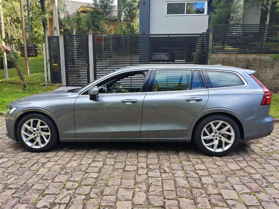 VOLVO-V60-2019