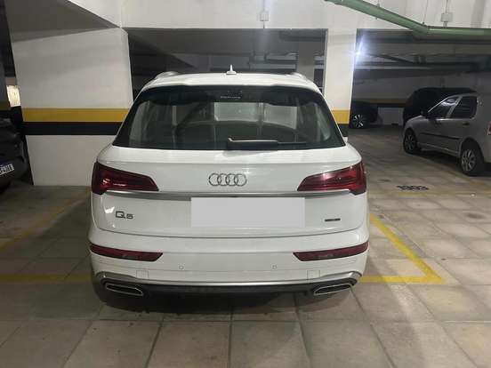 AUDI-Q5-2023