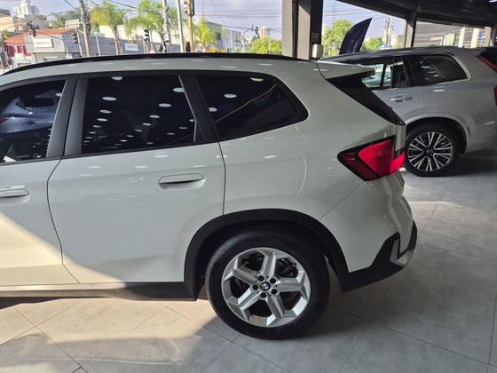/en/city/cate-car-used-car/bmw-x1-2023-1-5-12v-turbo-gasoline-sdrive18i-gp-steptronic-44070913839268864/-4