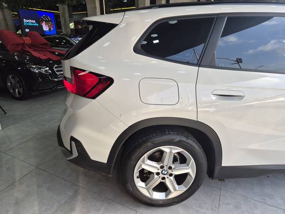 /en/city/cate-car-used-car/bmw-x1-2023-1-5-12v-turbo-gasoline-sdrive18i-gp-steptronic-44070913839268864/-7