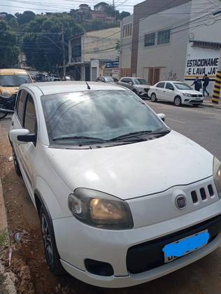 FIAT UNO 1.4 SPORTING 8V FLEX 4P MANUAL