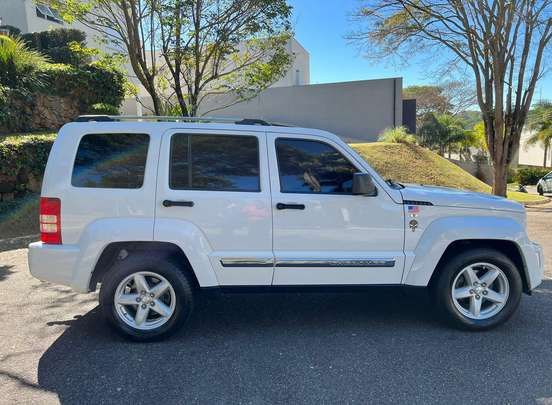 JEEP-CHEROKEE-2012