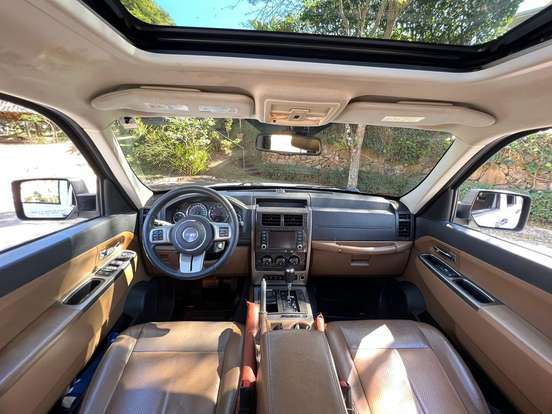 JEEP-CHEROKEE-3.7 LIMITED 4X4 V6 12V GASOLINA 4P AUTOMÁTICO JEEP-CHEROKEE-2012