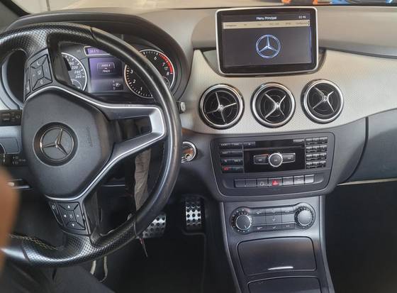 MERCEDES-BENZ B 200 1.6 SPORT TURBO GASOLINA 4P AUTOMÁTICO