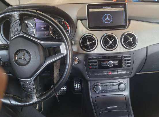 MERCEDES-BENZ-B 200-2013