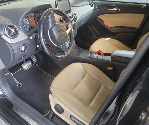 MERCEDES-BENZ-B 200-2013