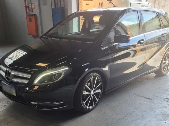 MERCEDES-BENZ-B 200-1.6 SPORT TURBO GASOLINA 4P AUTOMÁTICO MERCEDES-BENZ-B 200-2013