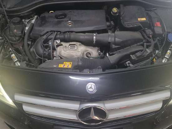 MERCEDES-BENZ-B 200-1.6 SPORT TURBO GASOLINA 4P AUTOMÁTICO MERCEDES-BENZ-B 200-2013