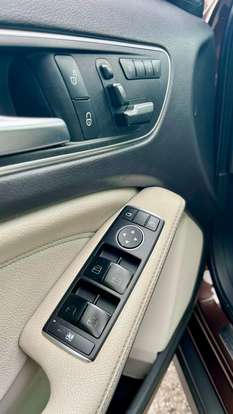 MERCEDES-BENZ-GLA 200-2015