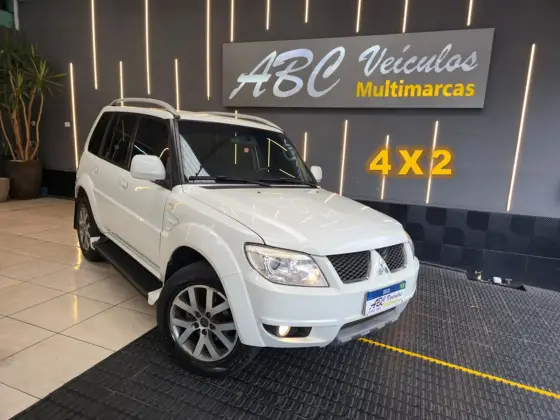 MITSUBISHI PAJERO TR4 2.0 4X2 16V 140CV FLEX 4P AUTOMÁTICO