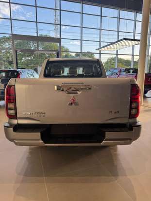 MITSUBISHI-TRITON-2026