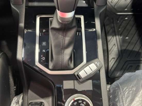 MITSUBISHI-TRITON-2.4 BITURBO DIESEL CD HPE 4X4 AUTOMÁTICO MITSUBISHI-TRITON-2026