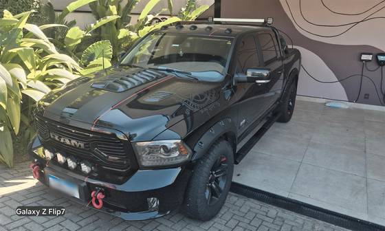 RAM 1500 5.7 V8 GASOLINA LIMITED CD 4X4 AUTOMÁTICO