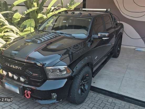 RAM-1500-5.7 V8 GASOLINA LIMITED CD 4X4 AUTOMÁTICO RAM-1500-2023