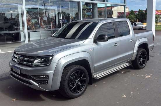VOLKSWAGEN-AMAROK-2022